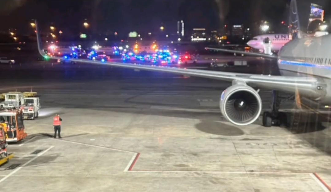 United Airlines uçağında bomba alarmı!