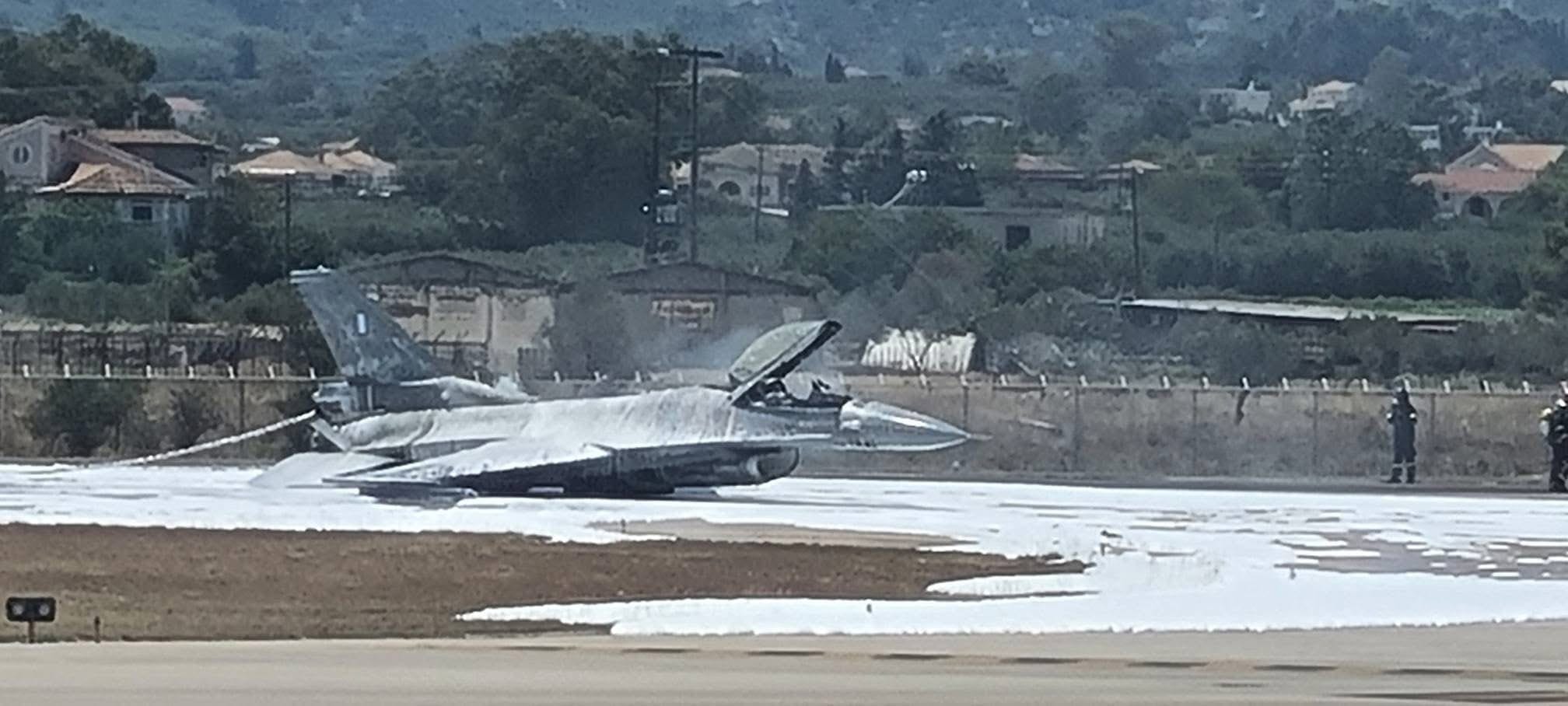 Yunanistan’da acil iniş yapan F-16 alev aldı!