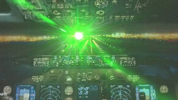 Delta Uçağına Lazer Tutana 18 Ay Federal Hapis Cezası