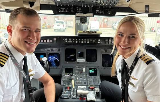 Pilot Kardeşler Michael ve Michelle Miller Aynı Kokpitte Buluştu