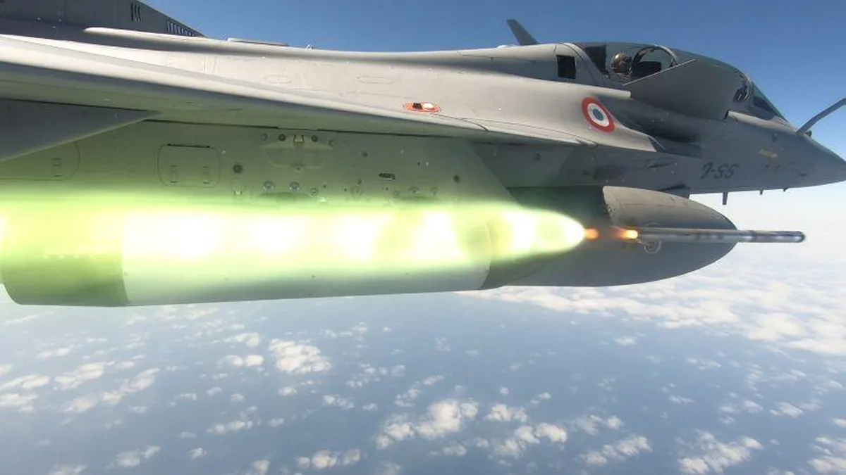 Fransa Rafale Savaş Uçaklarında Lazer Güdümlü Roket Testlerini Tamamladı