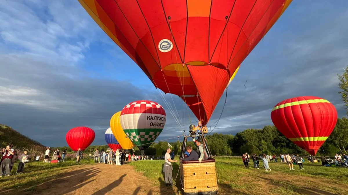 Rusya'da 50 Balonla Ulusal Sıcak Hava Balonu Rekoru Kırıldı