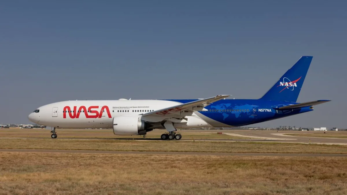 NASA'nın Yeni Bilimsel Araştırma Uçağı B777-200ER Görüntülendi