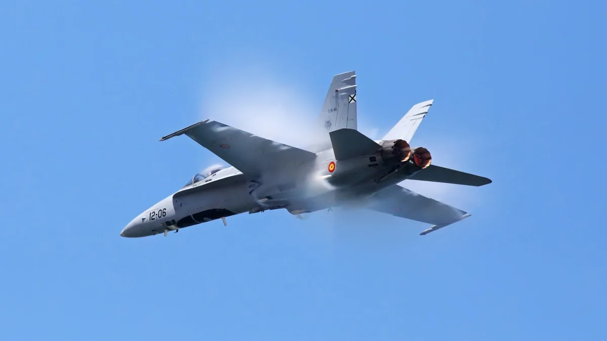 İspanyol F/A-18, Romanya Üzerinde Moldova'dan Gelen İHA'yı İmha Etti