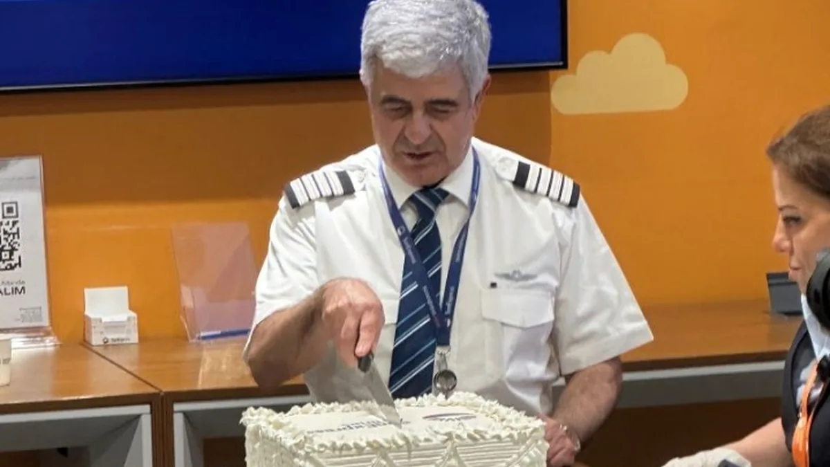 SunExpress Kaptan Pilotu Atilla Erdoğdu Emekliliğe Uğurlandı