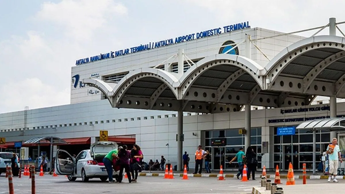 Antalya Havalimanı'nda Bagaj Ayrıştırma Sisteminde Arıza: Seferler Etkilenebilir