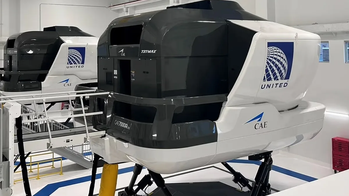 United Airlines, Dünyanın En Büyük Pilot Eğitim Merkezini Genişletti