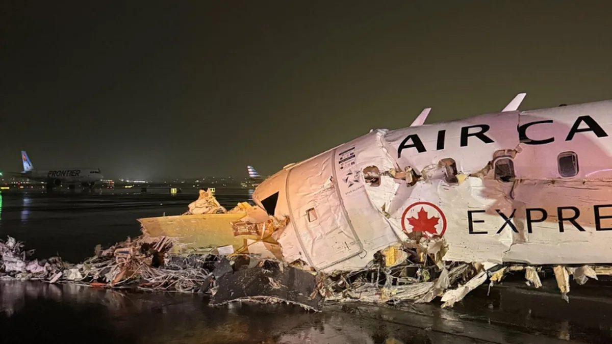 LaGuardia Kazasında Kritik Gelişme: İki Kontrolöre İşten Çıkarma Süreci