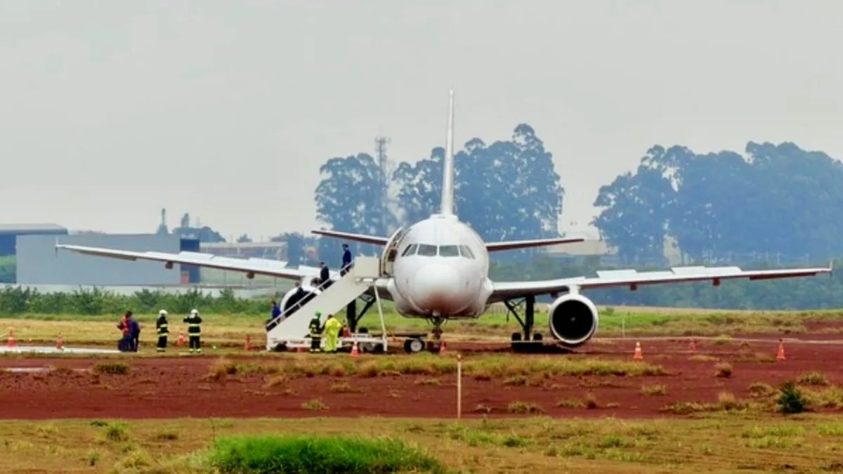 LATAM Airbus A320 Brezilya'da Yoğun Yağışta Pistten Çıktı
