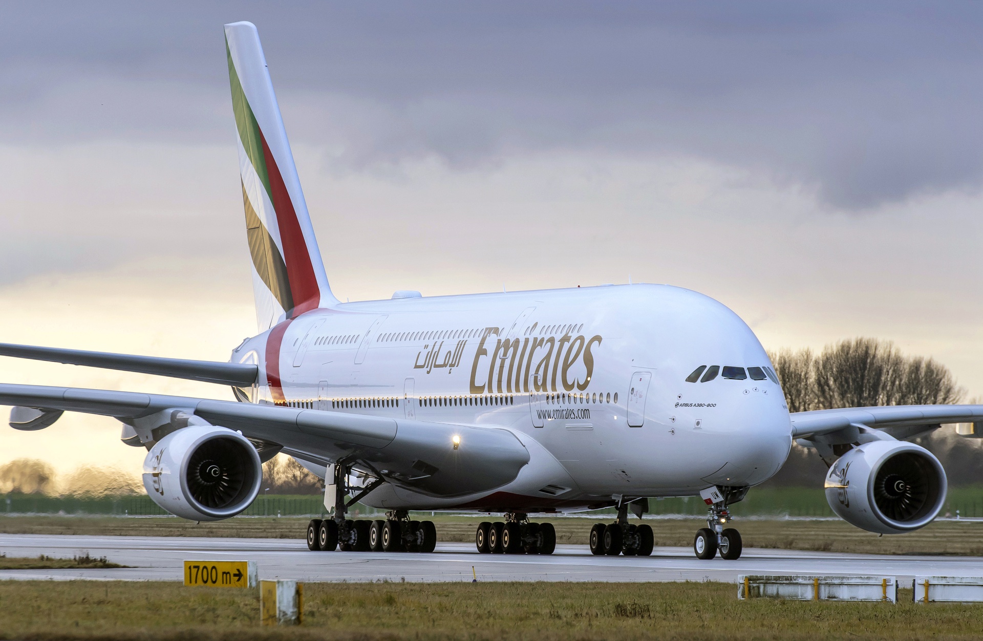Emirates, Türkiye'de Kabin Memuru Alımı İçin Tarihleri Açıkladı