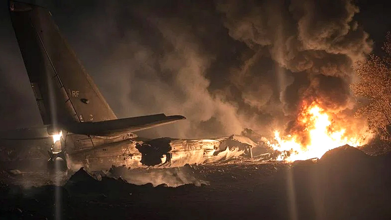 Rusya'da Tu-95 Stratejik Bombardıman Uçağı Düştü: 6 Mürettebat Hayatını Kaybetti