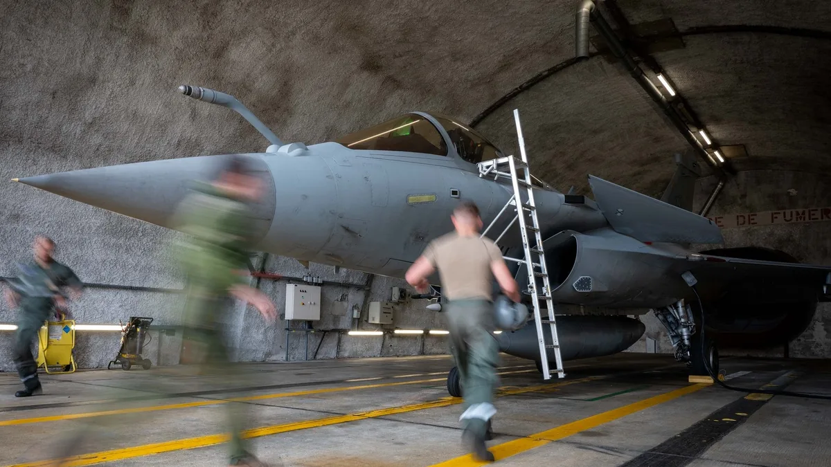 Fransa'dan Ukraynalı Pilotlara Rafale Eğitimi Hamlesi