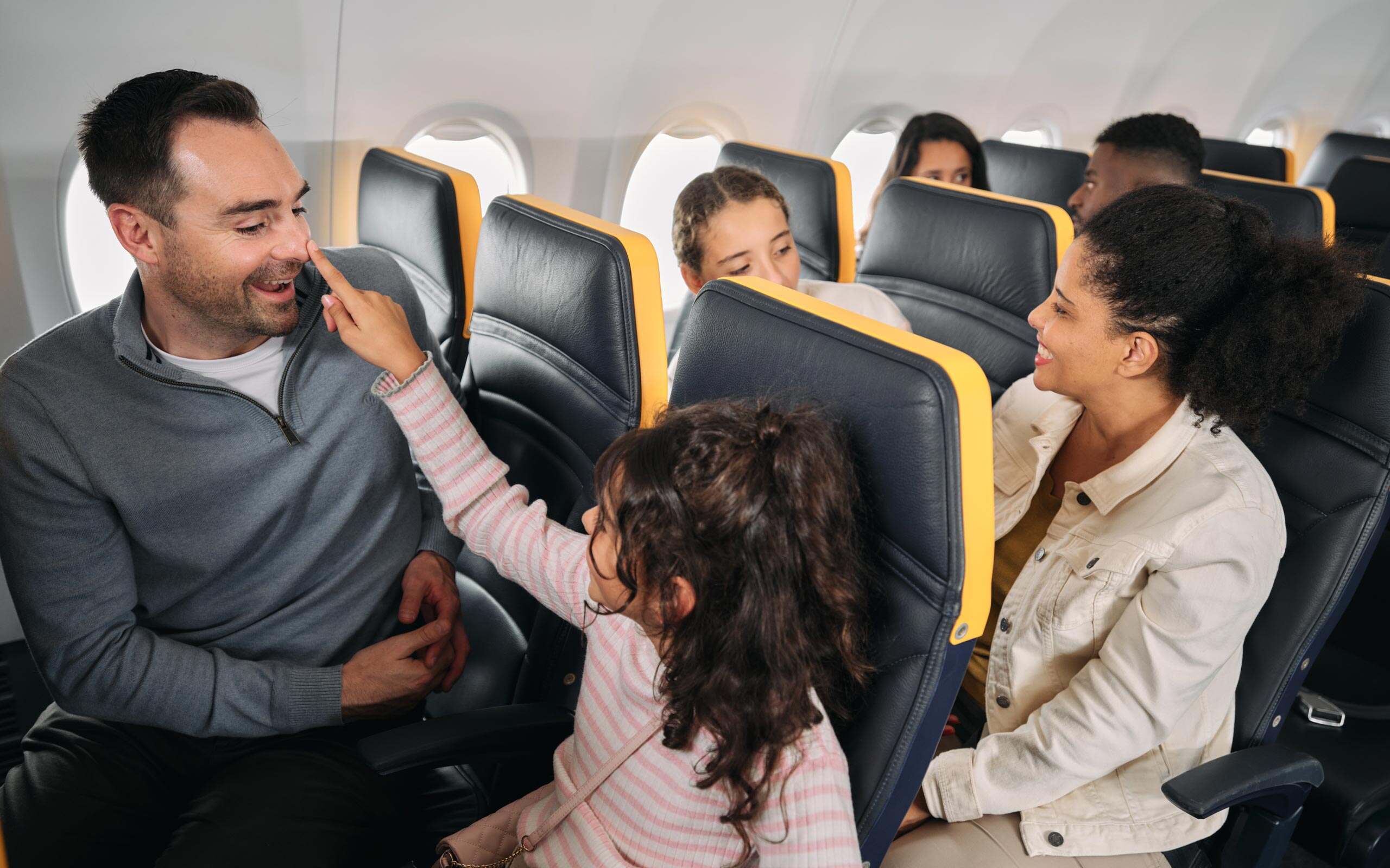 Birleşik Krallık'tan Havayollarına Yeni Kural: Aile Koltuğu Ücretine Son