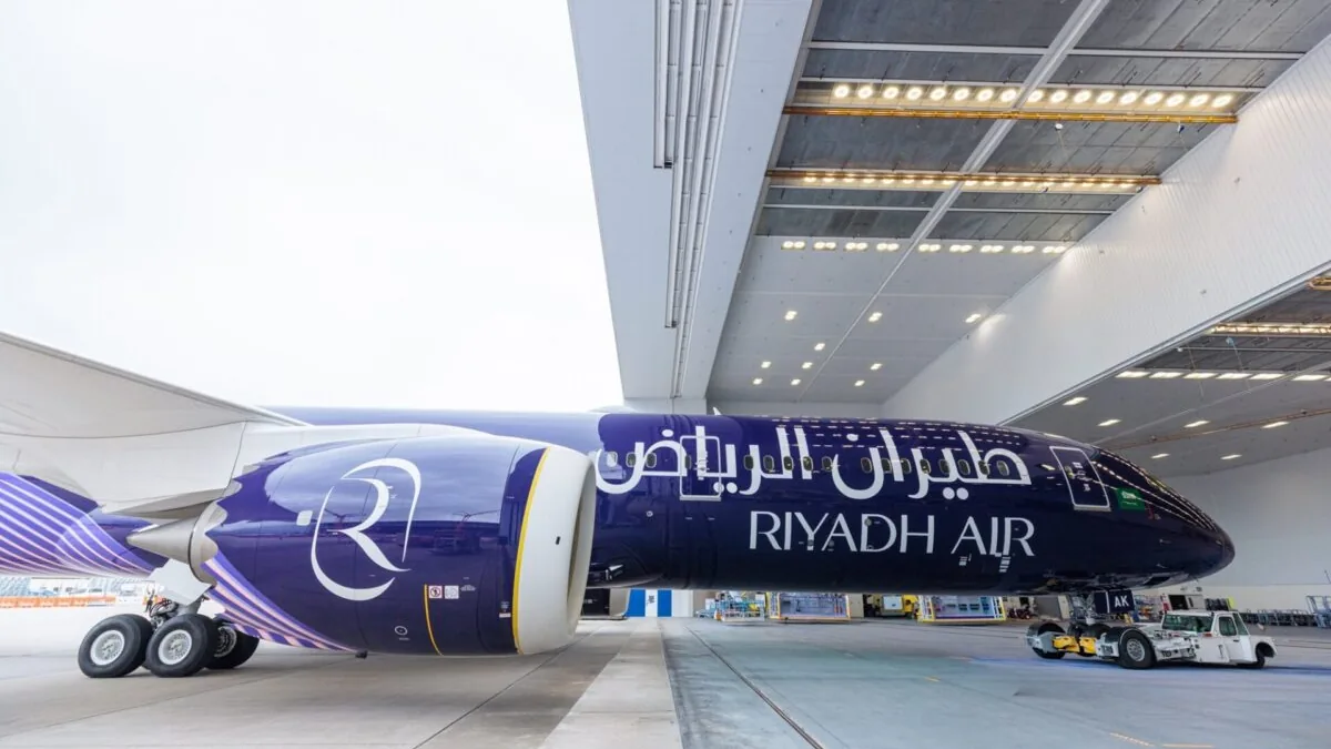Riyadh Air'in İlk Üretim Boeing 787-9'u Çivit Mavisi Boyamasıyla Görücüye Çıktı