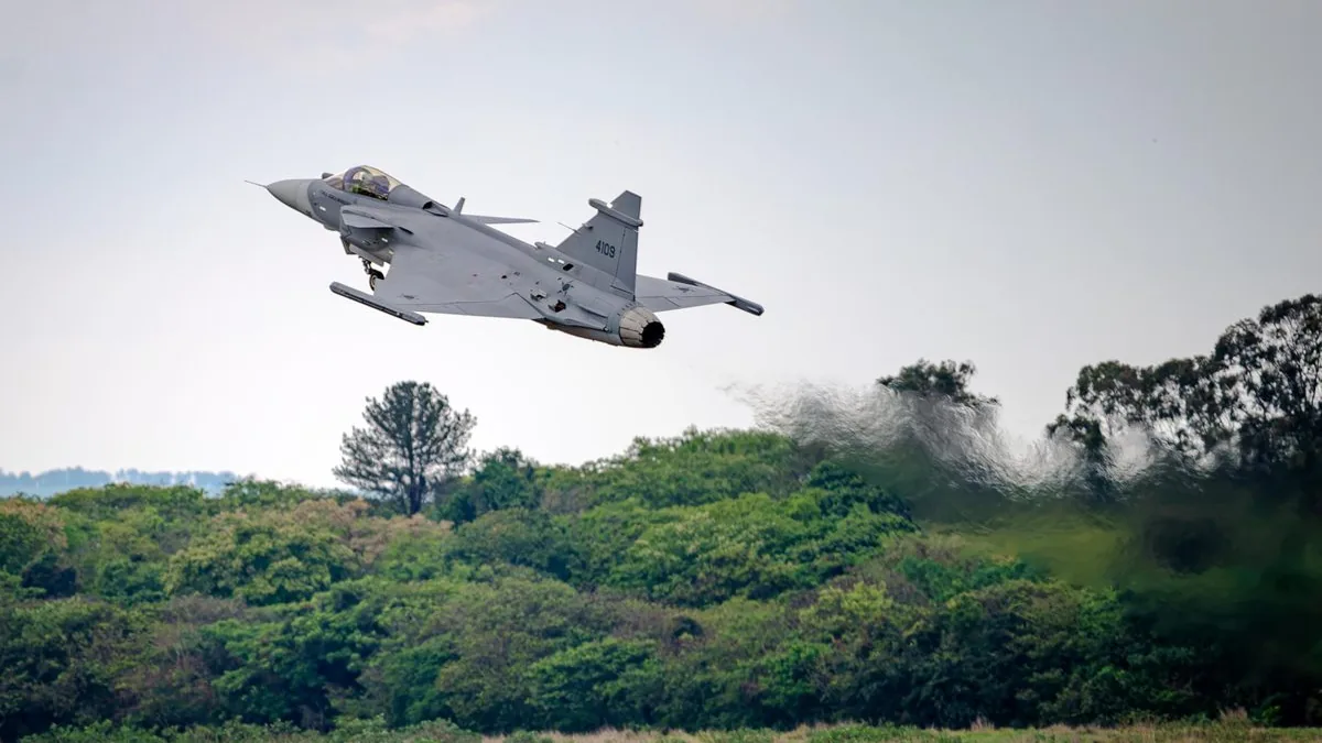 Brezilya'da Üretilen İlk Gripen E Savaş Uçağı İlk Uçuşunu Gerçekleştirdi