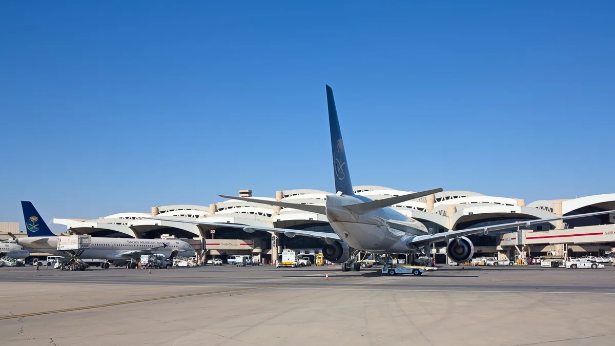 Riyad Havalimanı Saldırısında Saudia Pilotu Hayatını Kaybetti