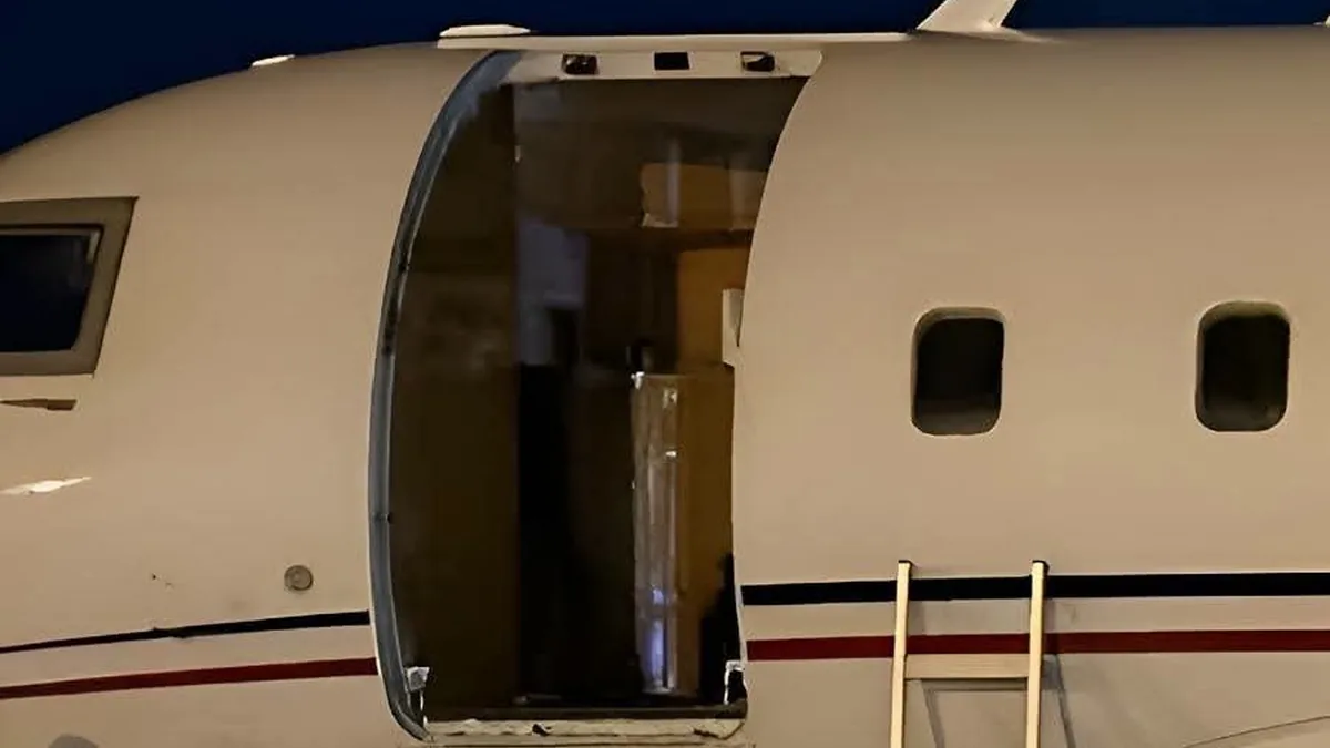 Nijerya'da İş Jetinin Kapısı Kalkış Sonrası Koptu: Acil İniş