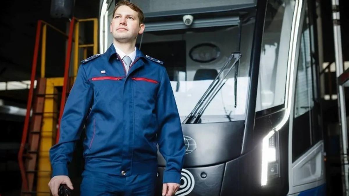 Eski Kabin Memurunun Yeni Rotası: Moskova'da Tramvay Sürücüsü Oldu