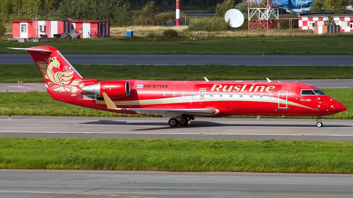 Pulkovo'da RusLine Uçağının Taksi Yoluna Araç Girdi: Güvenlik İncelemesi Başlatıldı